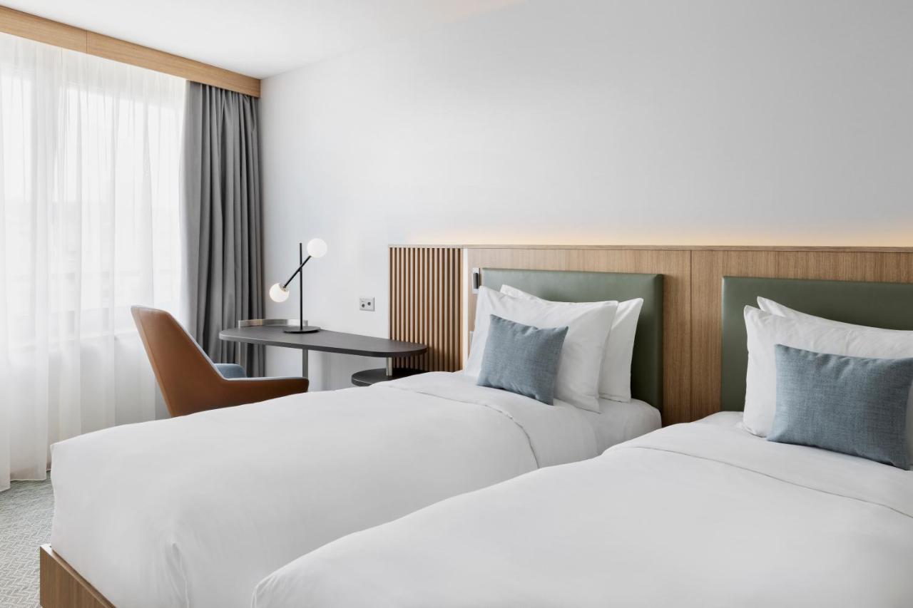 Hotel Courtyard By Marriott Biel Bienne Extérieur photo