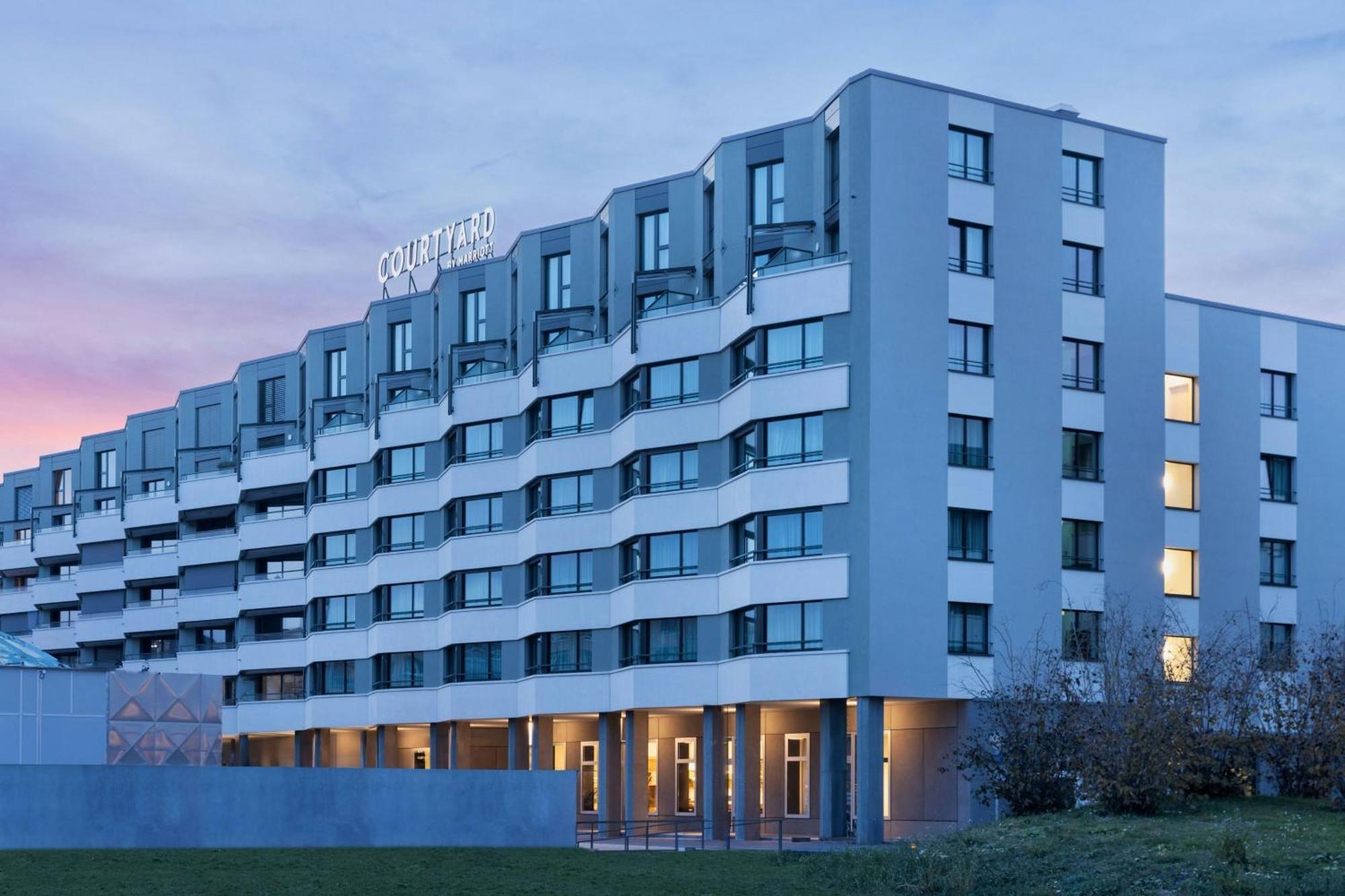 Hotel Courtyard By Marriott Biel Bienne Extérieur photo