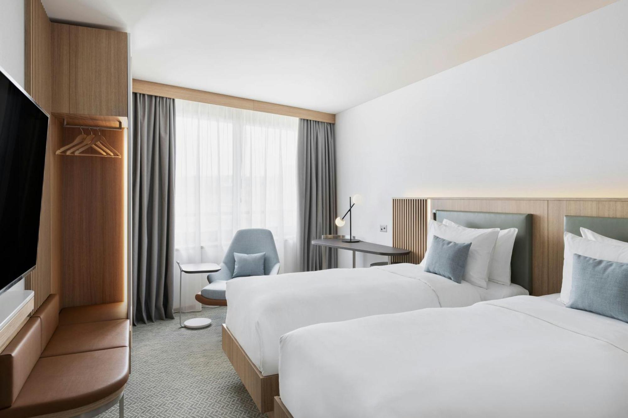 Hotel Courtyard By Marriott Biel Bienne Extérieur photo