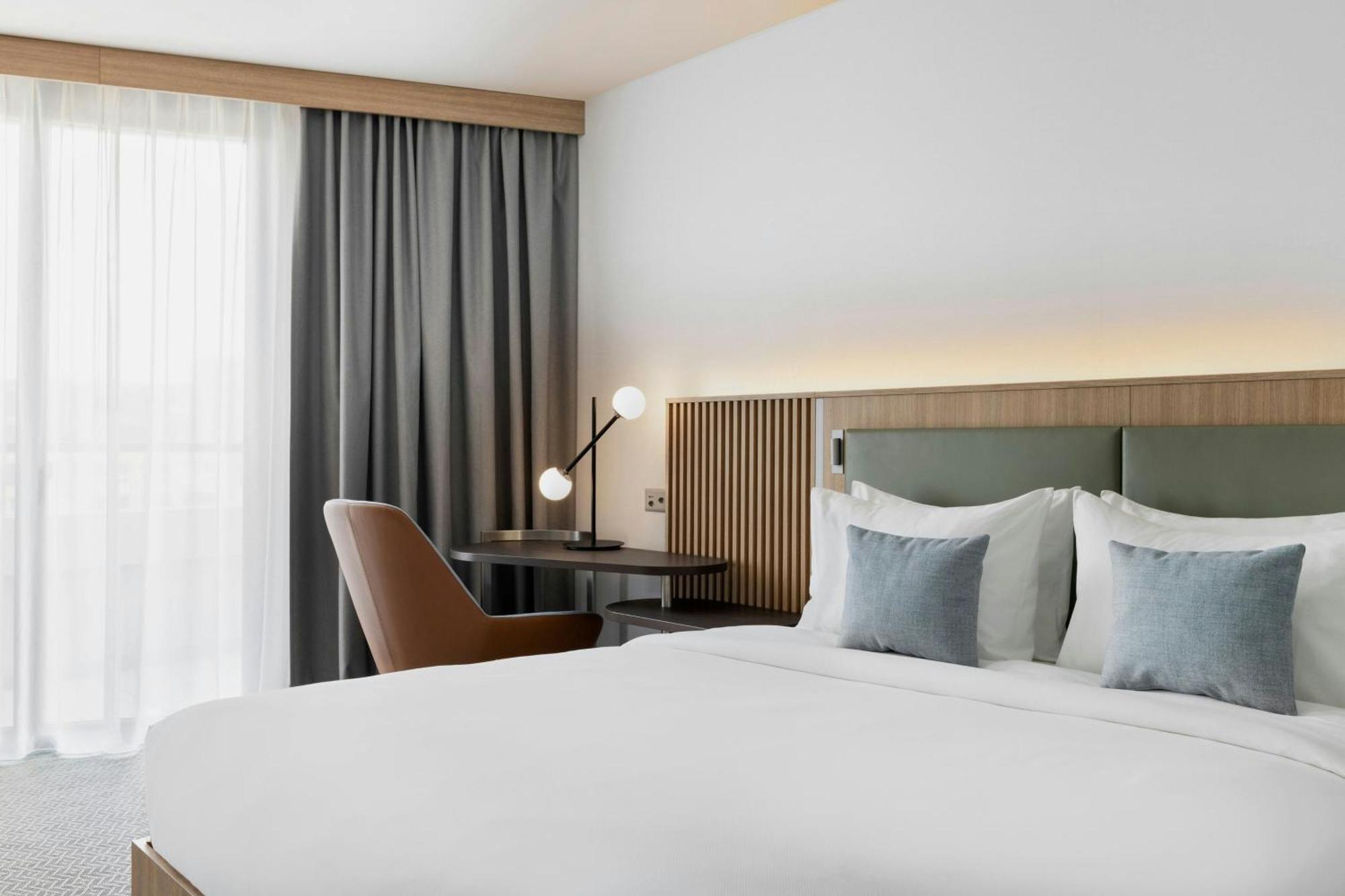 Hotel Courtyard By Marriott Biel Bienne Extérieur photo